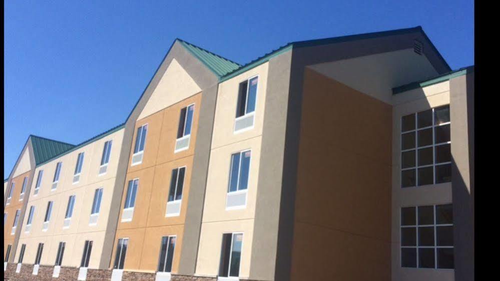 Baymont By Wyndham Kingston Plymouth Bay Exterior foto
