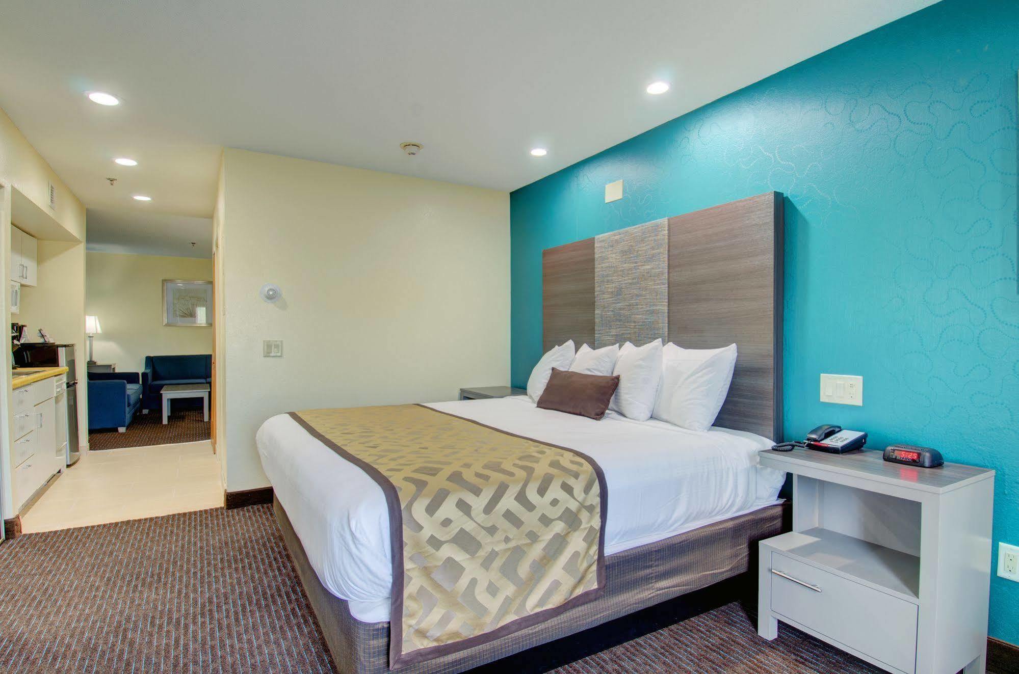Baymont By Wyndham Kingston Plymouth Bay Exterior foto