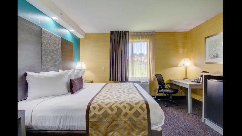 Baymont By Wyndham Kingston Plymouth Bay Exterior foto